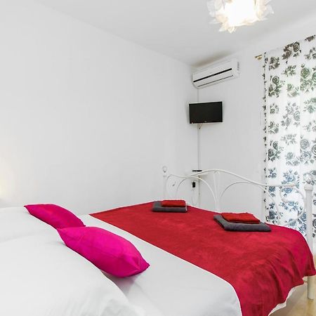 וודיצה Apartmani Mariva מראה חיצוני תמונה