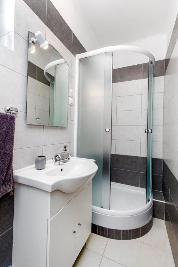 וודיצה Apartmani Mariva מראה חיצוני תמונה