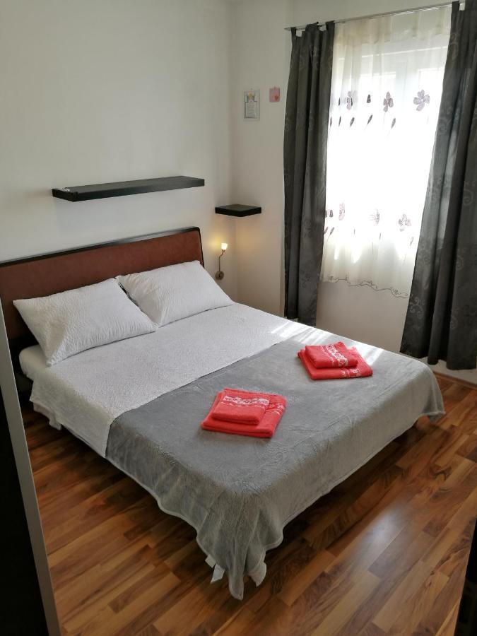 וודיצה Apartmani Mariva מראה חיצוני תמונה