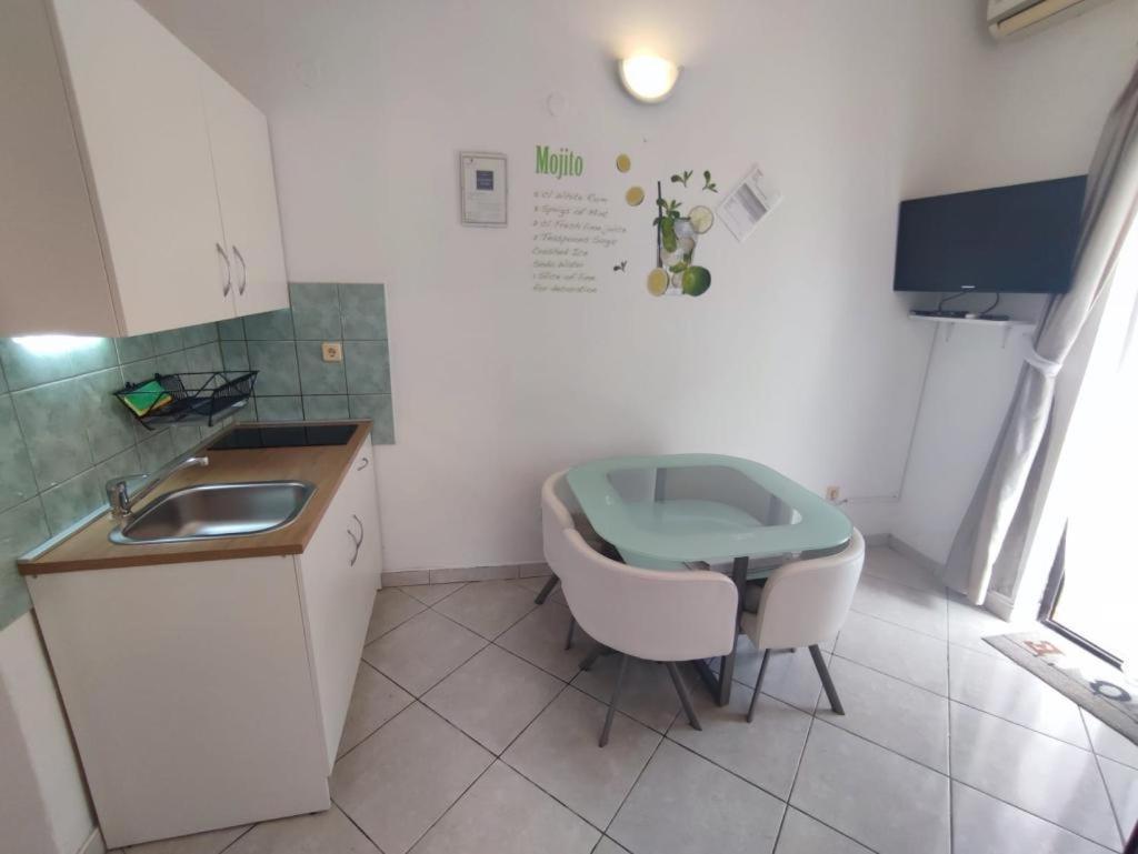 וודיצה Apartmani Mariva מראה חיצוני תמונה